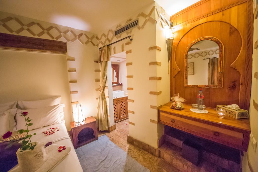 Отель Dar Victoria Фес Экстерьер фото